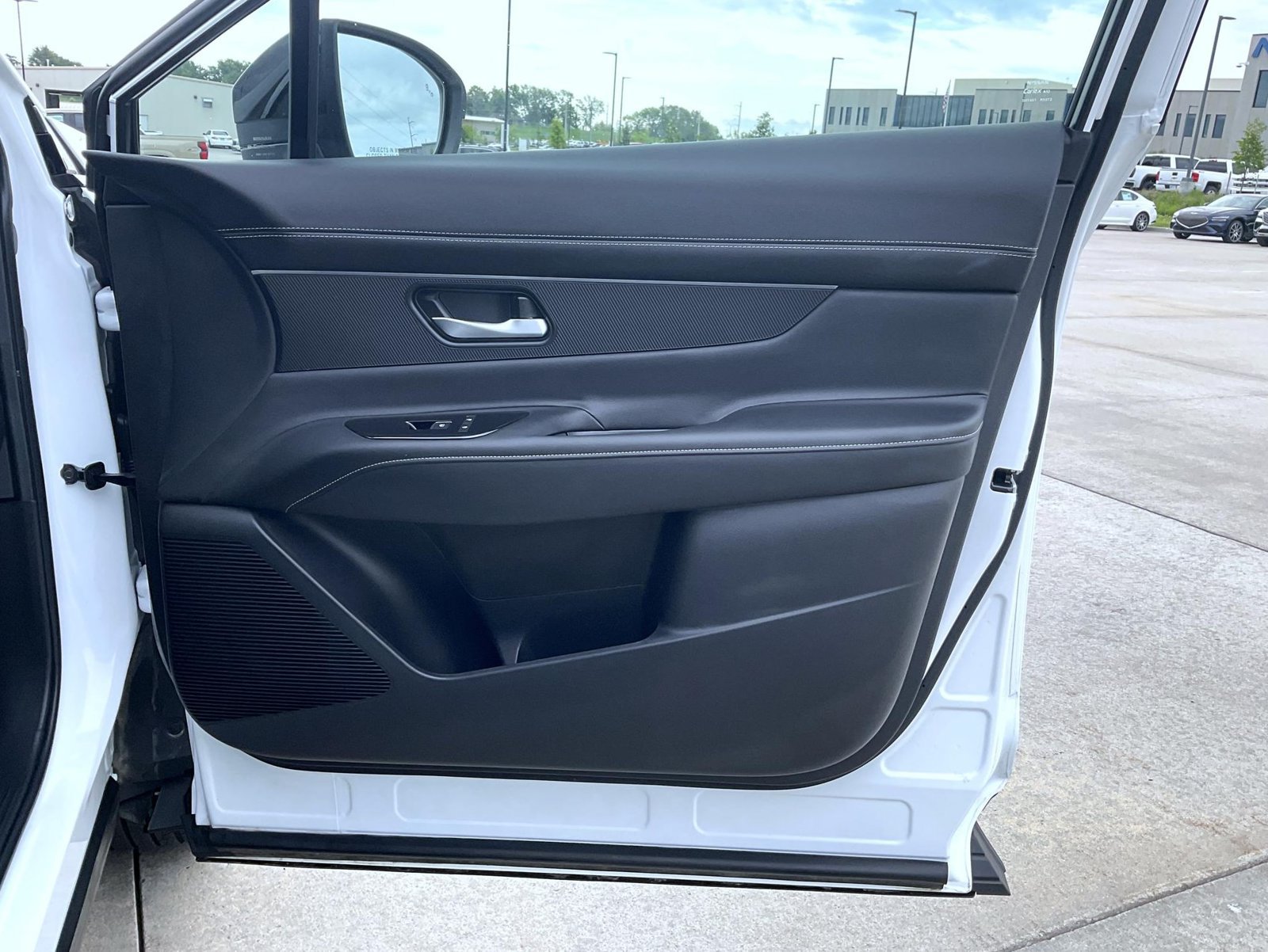 Certified 2025 Nissan Murano SV AWD/4WD image 18
