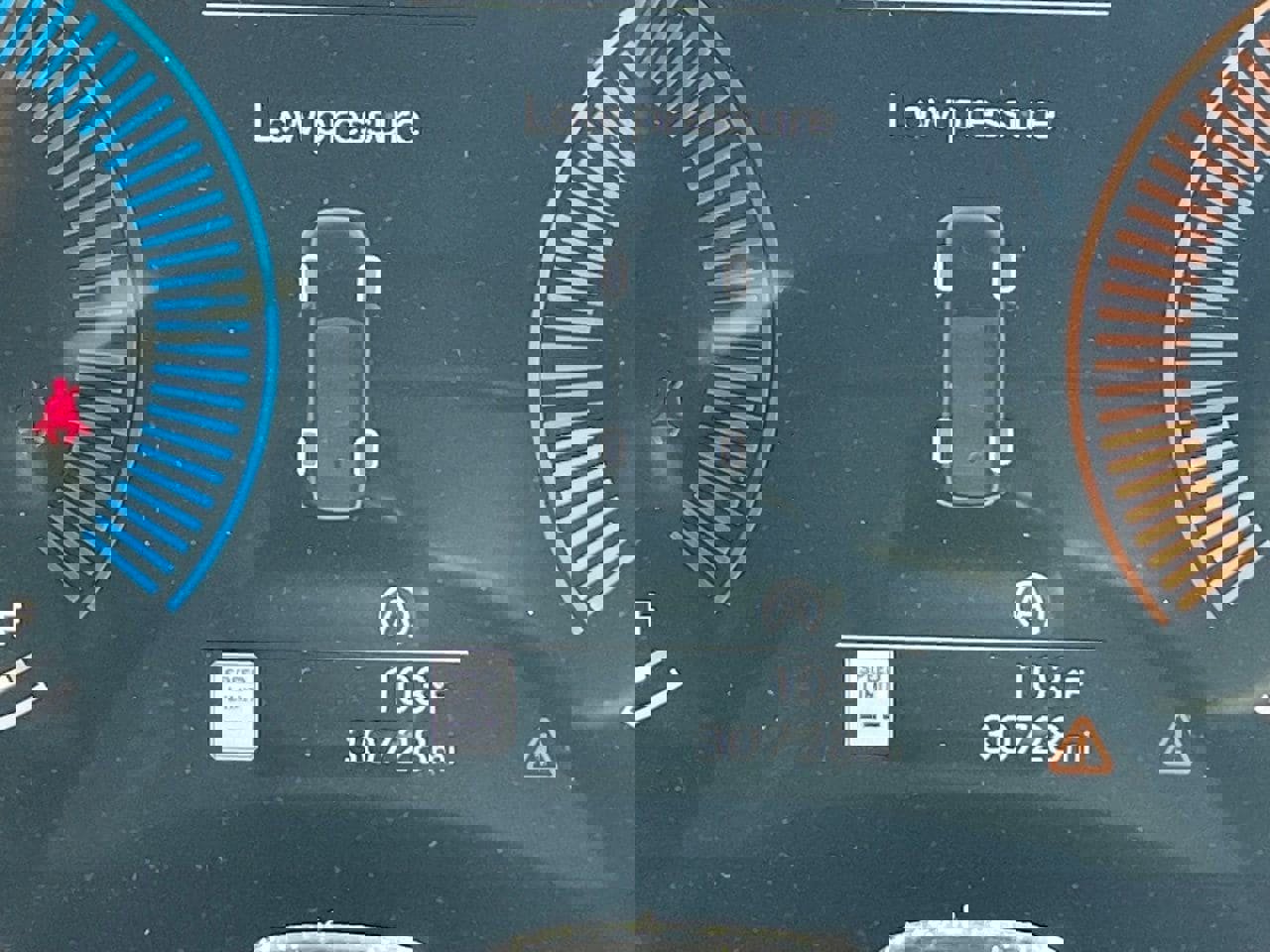 Used 2025 Hyundai Santa Fe SEL image 10