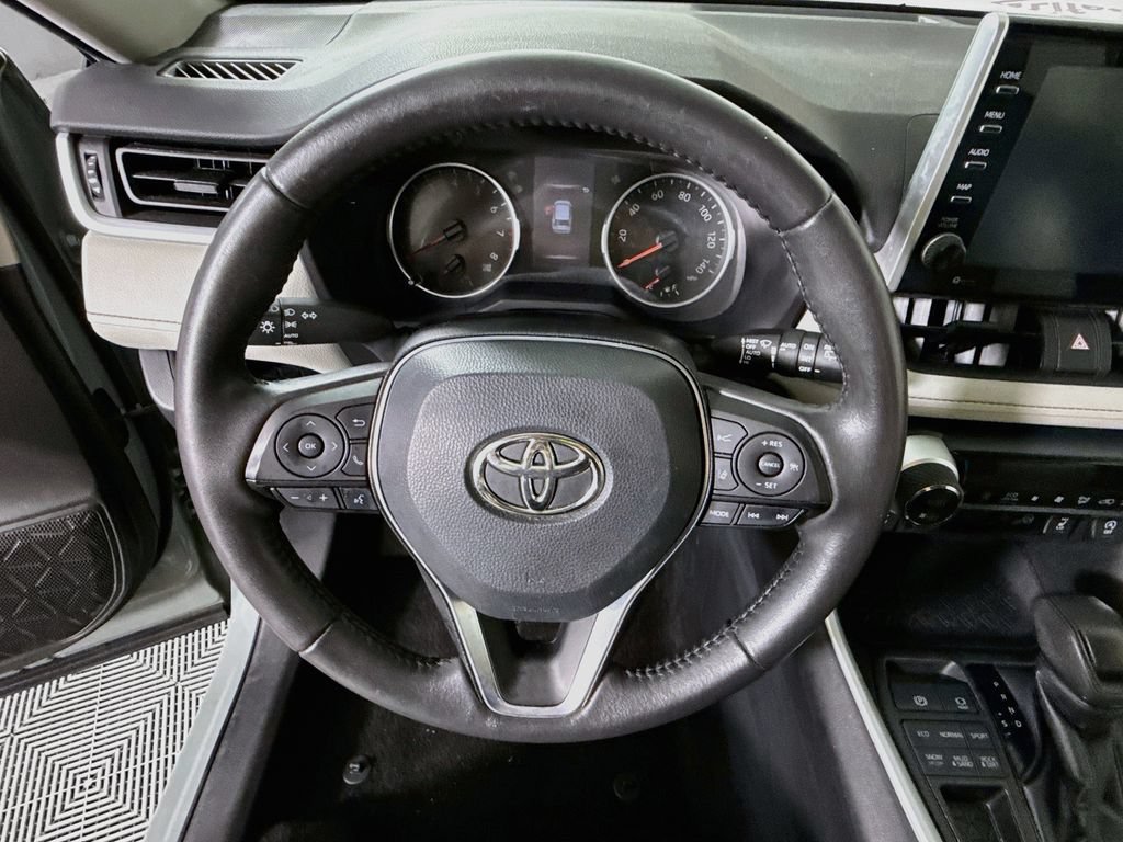 Certified 2022 Toyota RAV4 XLE w/ Convenience Package AWD/4WD image 21