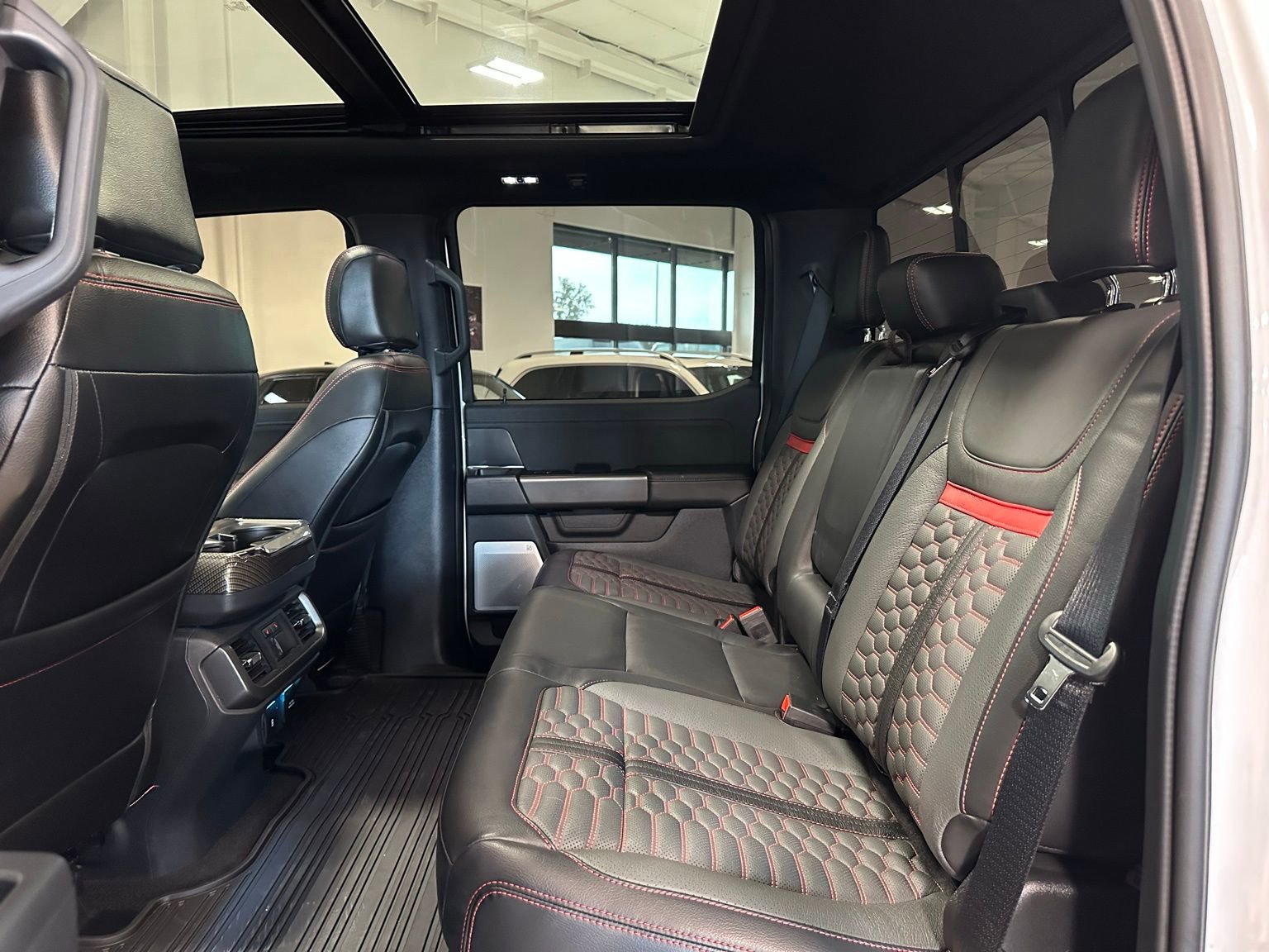 Used 2025 Ford F150 Lariat w/ Equipment Group 502A High image 44