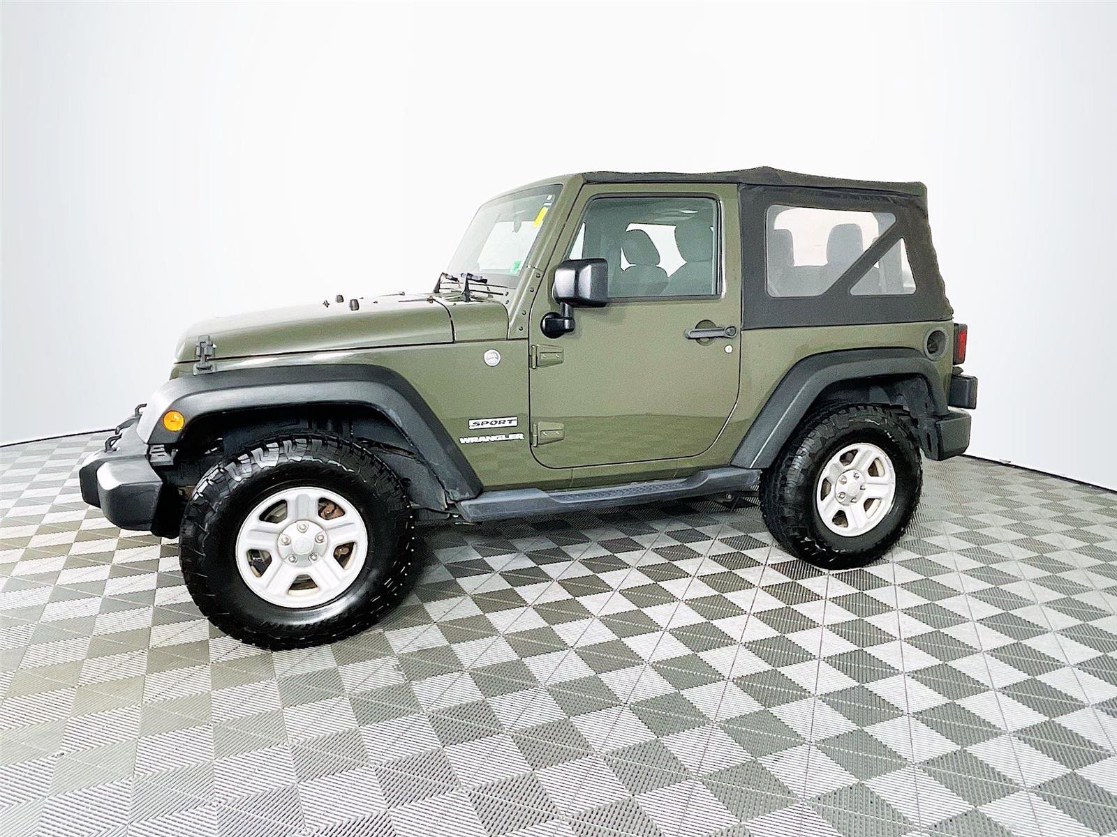 Used 2015 Jeep Wrangler Sport image 4