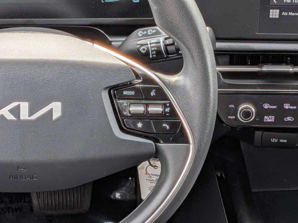 Used 2025 Kia Niro LX FWD image 18