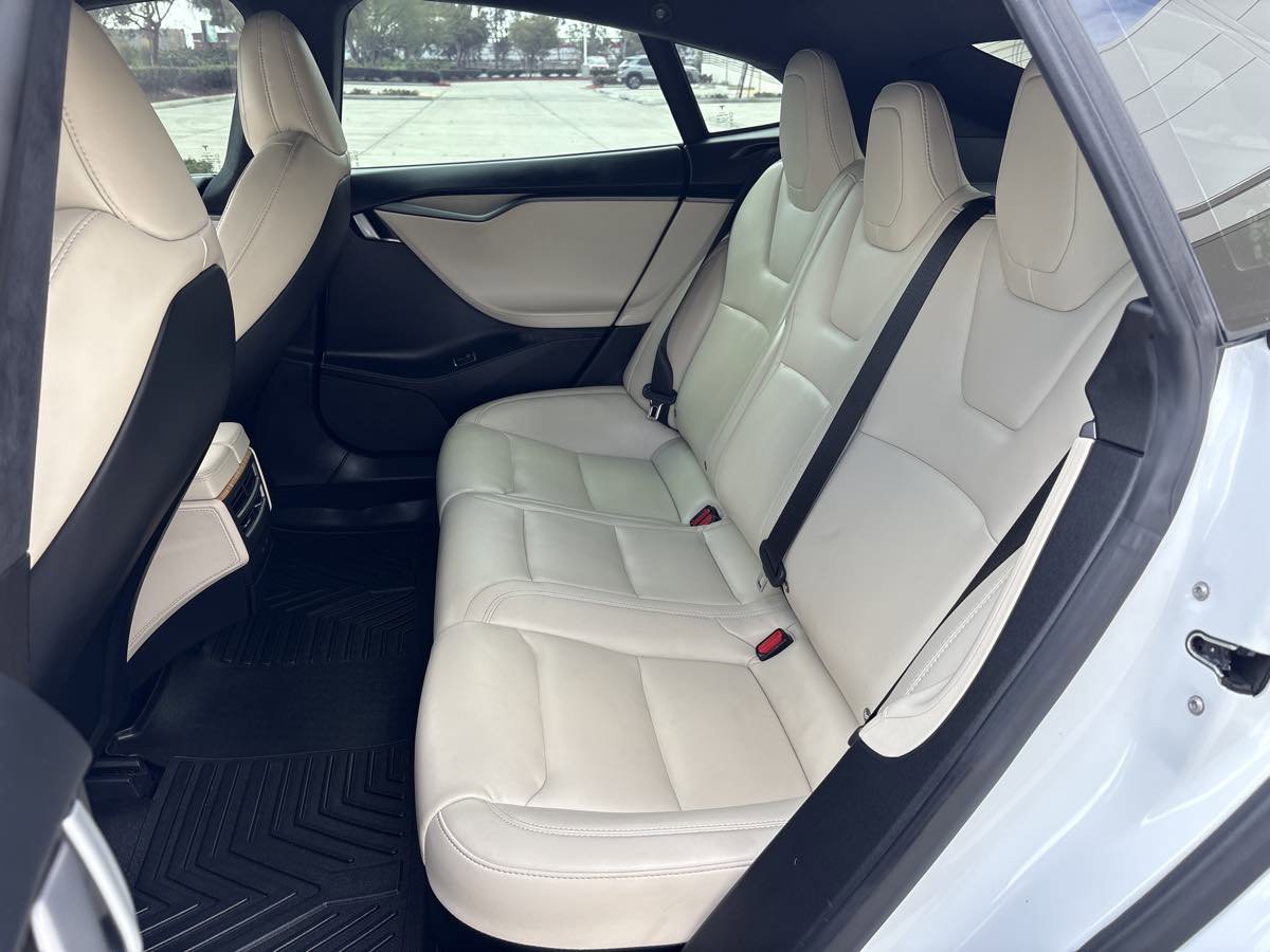 Used 2020 Tesla Model S Long Range Plus image 13