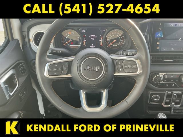 Used 2024 Jeep Wrangler Sahara AWD/4WD image 12