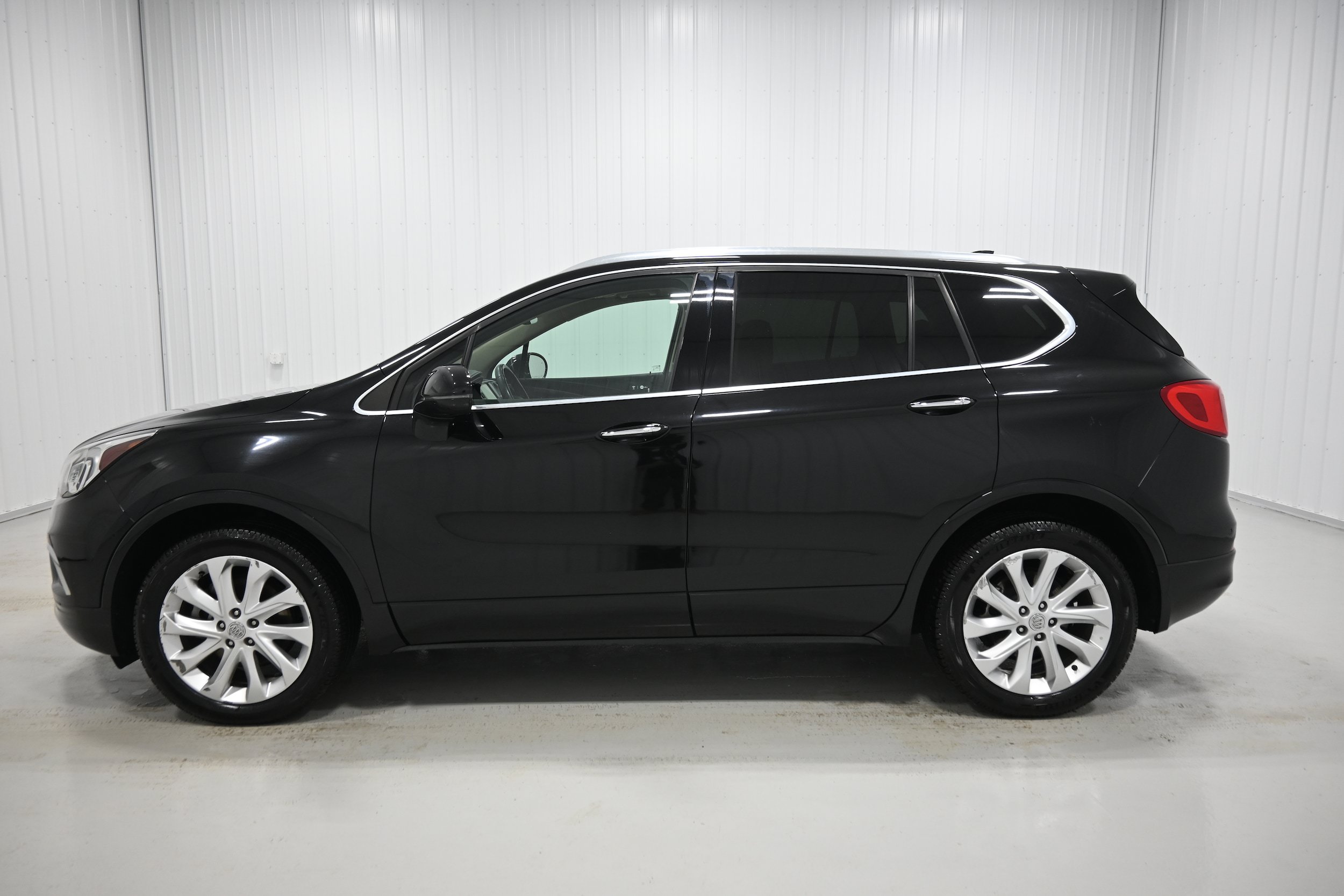 Used 2017 Buick Envision Premium AWD/4WD image 26