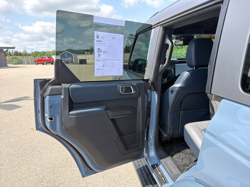 Used 2024 Ford Bronco Outer Banks AWD/4WD image 14