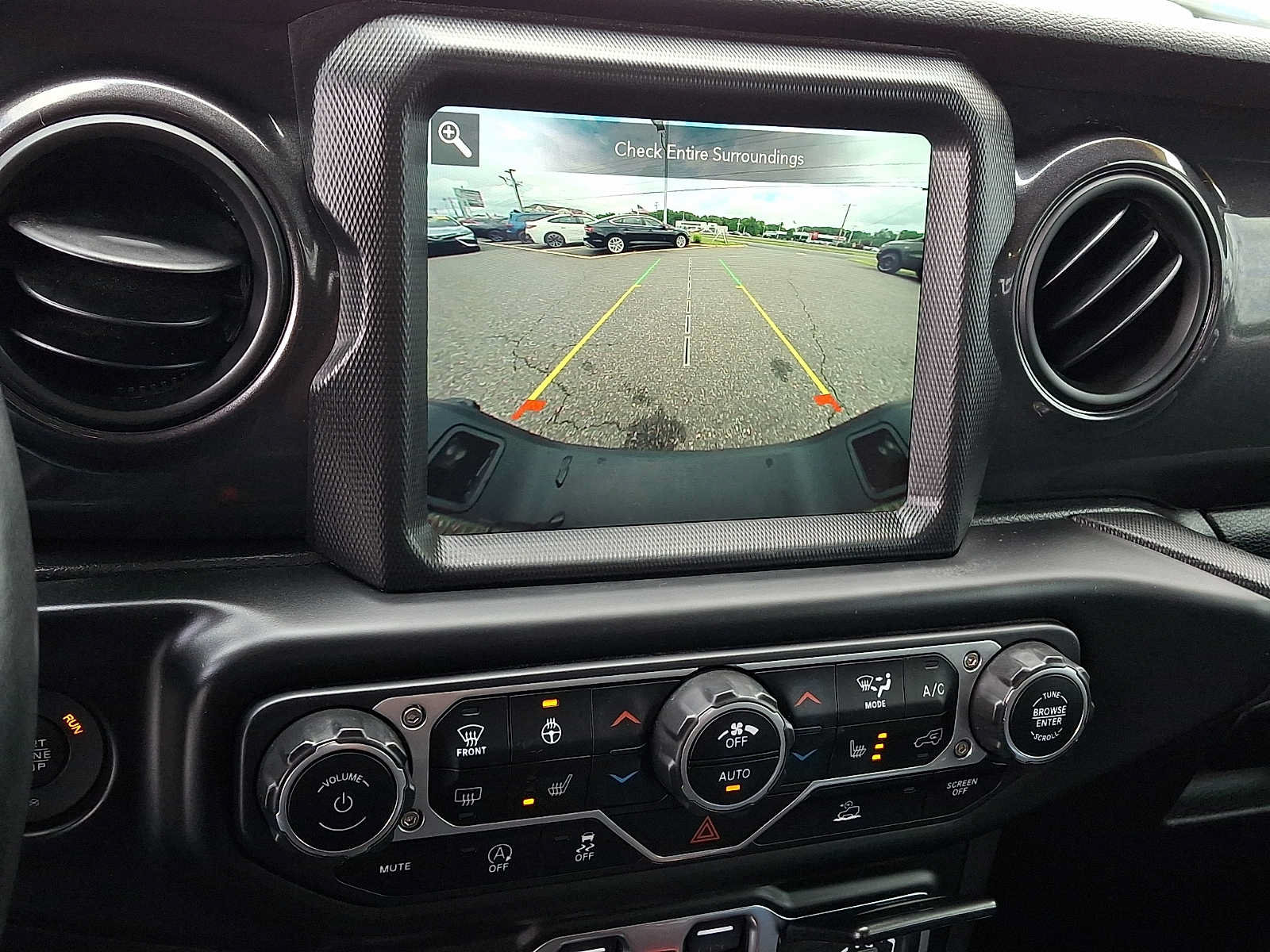 Used 2022 Jeep Gladiator Sport AWD/4WD image 19
