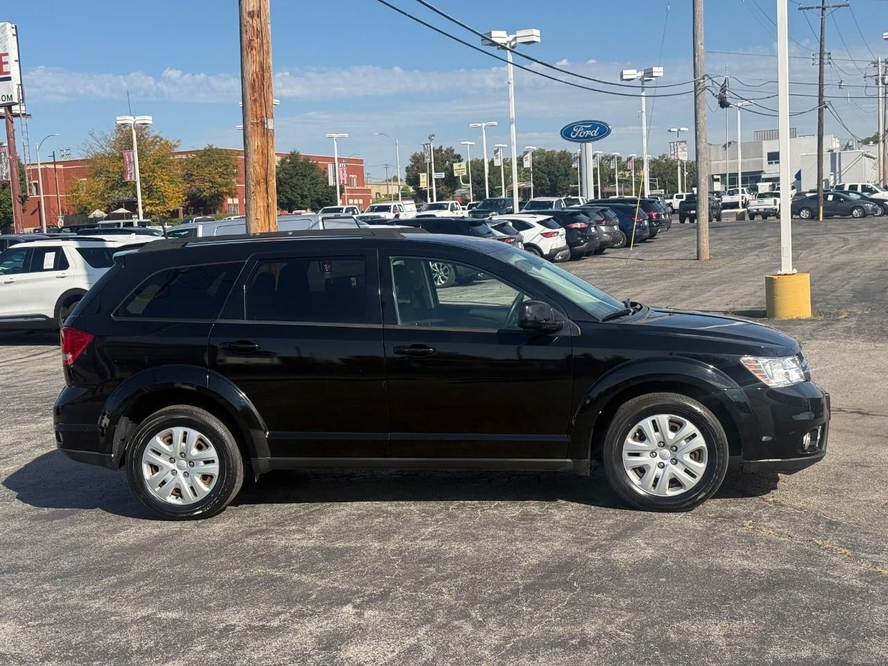 Used 2019 Dodge Journey SE FWD image 5