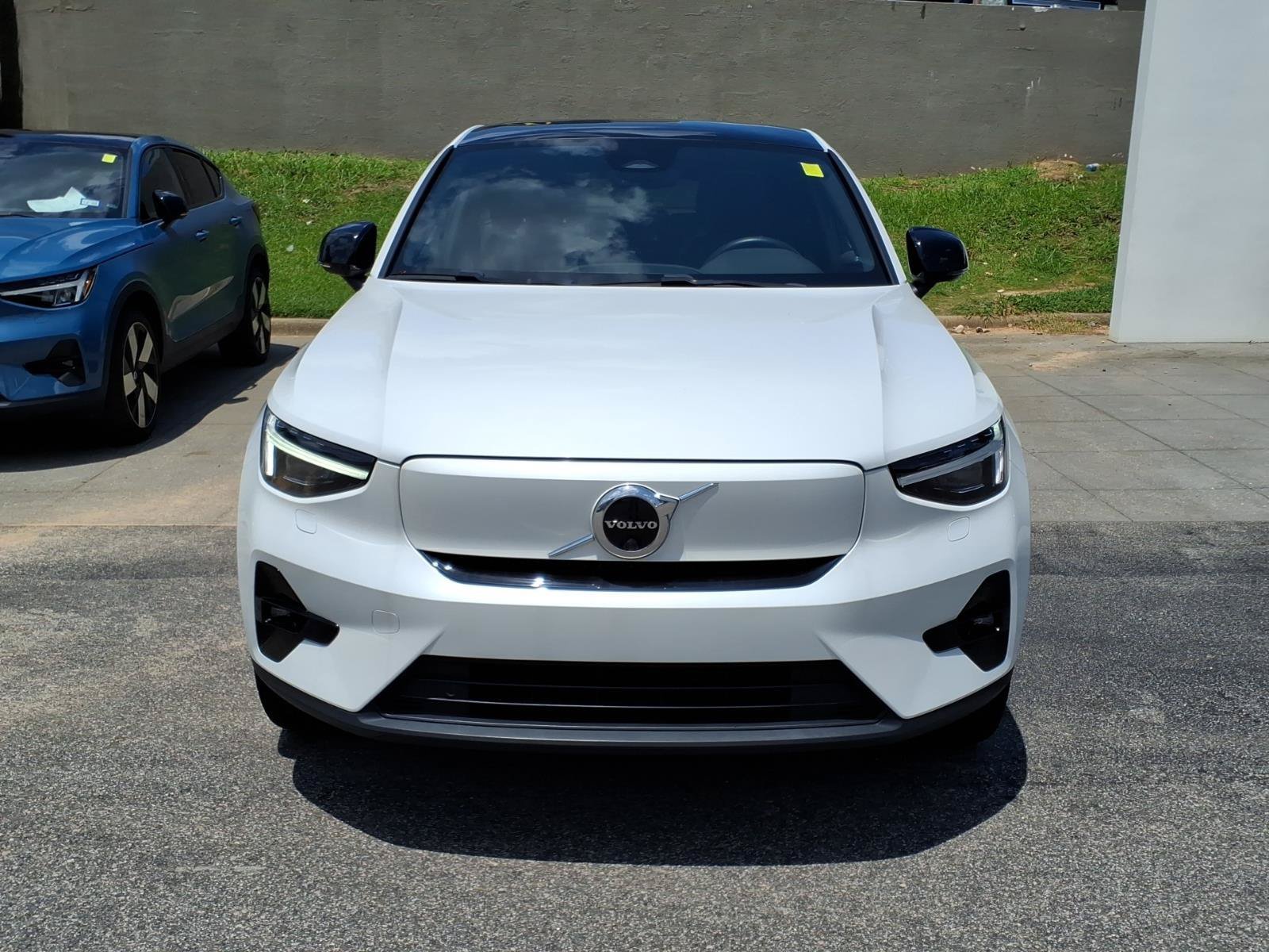 Certified 2023 Volvo C40 P8 Recharge Ultimate AWD/4WD image 2