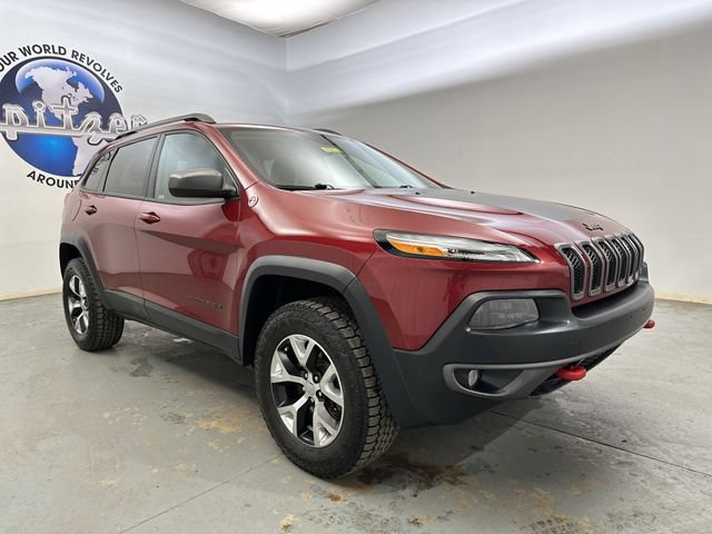 Used 2015 Jeep Cherokee Trailhawk AWD/4WD image 12
