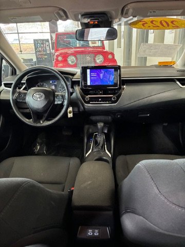 Used 2025 Toyota Corolla LE image 22