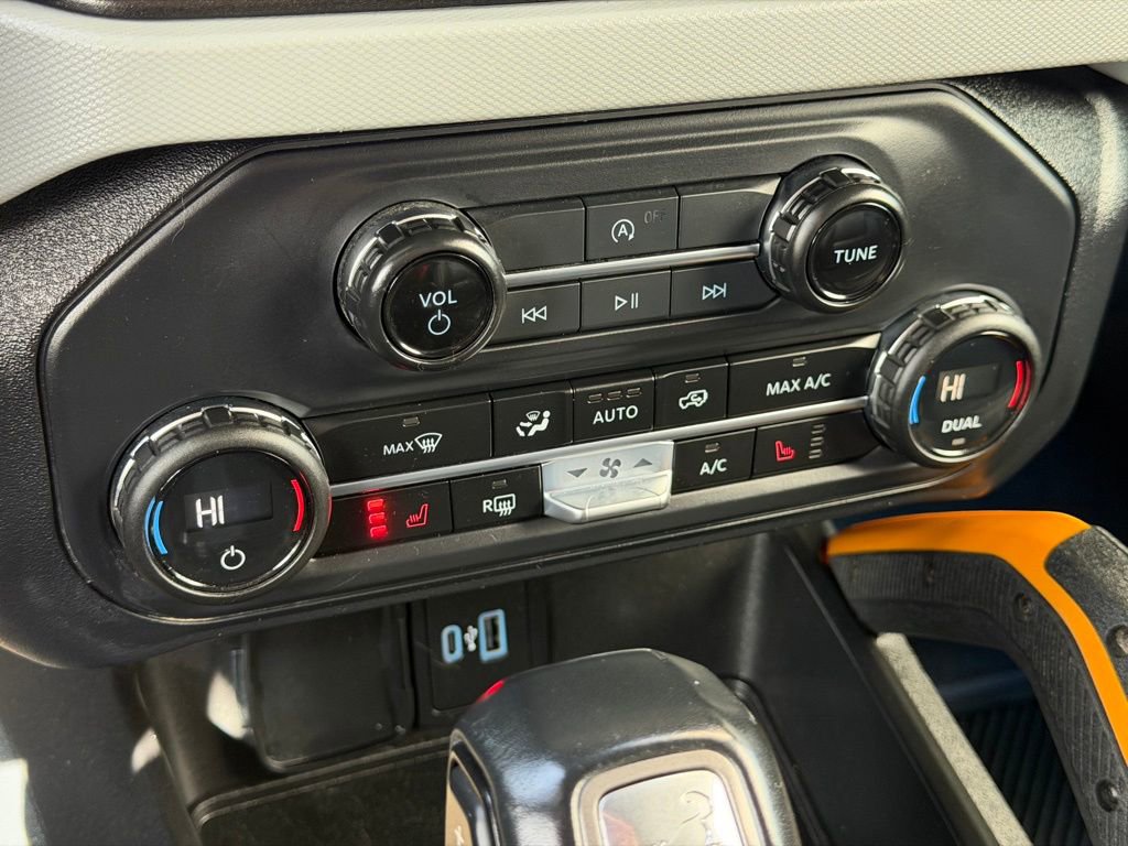 Used 2023 Ford Bronco Badlands w/ Sasquatch Package image 14