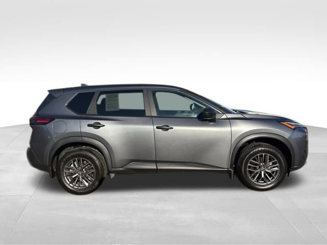 Used 2023 Nissan Rogue S image 9