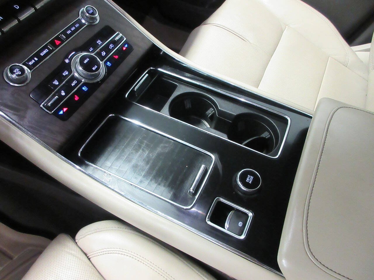 Used 2020 Lincoln Aviator Reserve w/ Equipment Group 202A AWD/4WD image 22