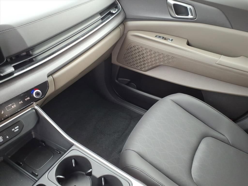 New 2026 Kia Carnival EX image 21