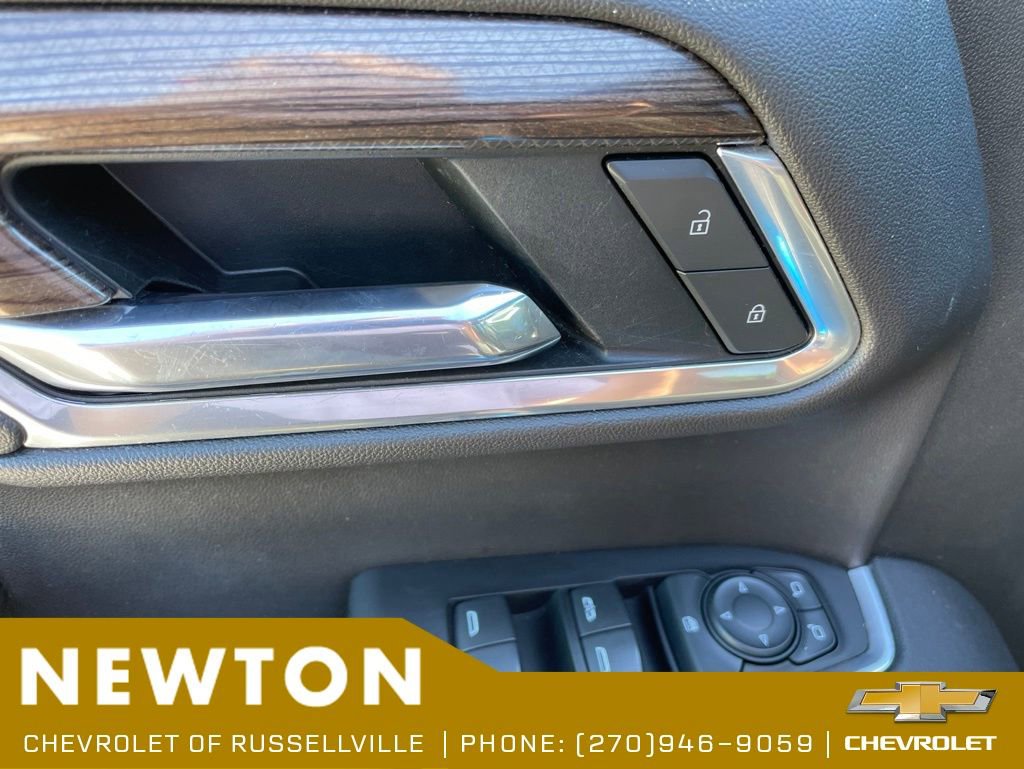 Used 2022 Chevrolet Silverado 1500 LT w/ Z71 Off-Road Package AWD/4WD image 9