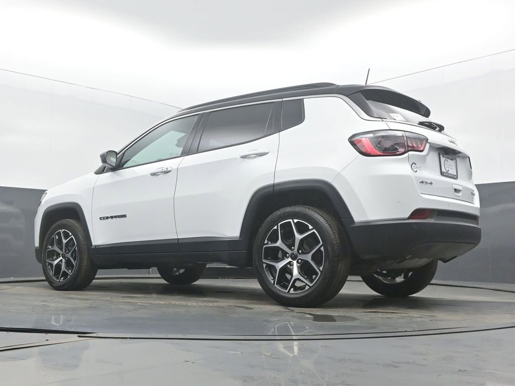 Used 2025 Jeep Compass Limited image 48