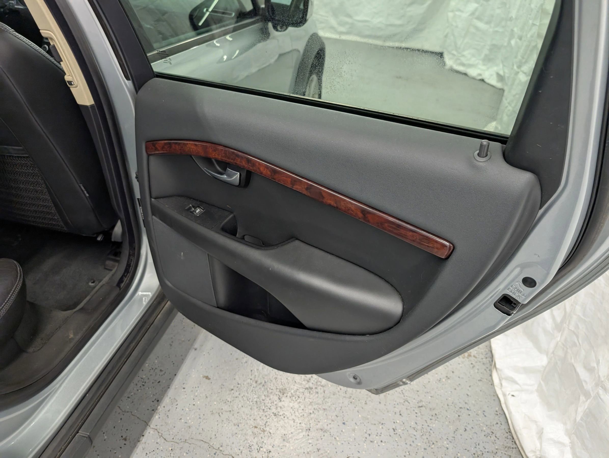 Used 2008 Volvo XC70 3.2 image 30