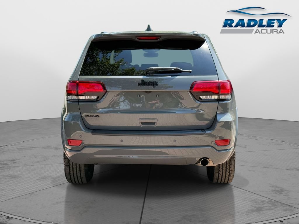 Used 2020 Jeep Grand Cherokee Altitude AWD/4WD image 5