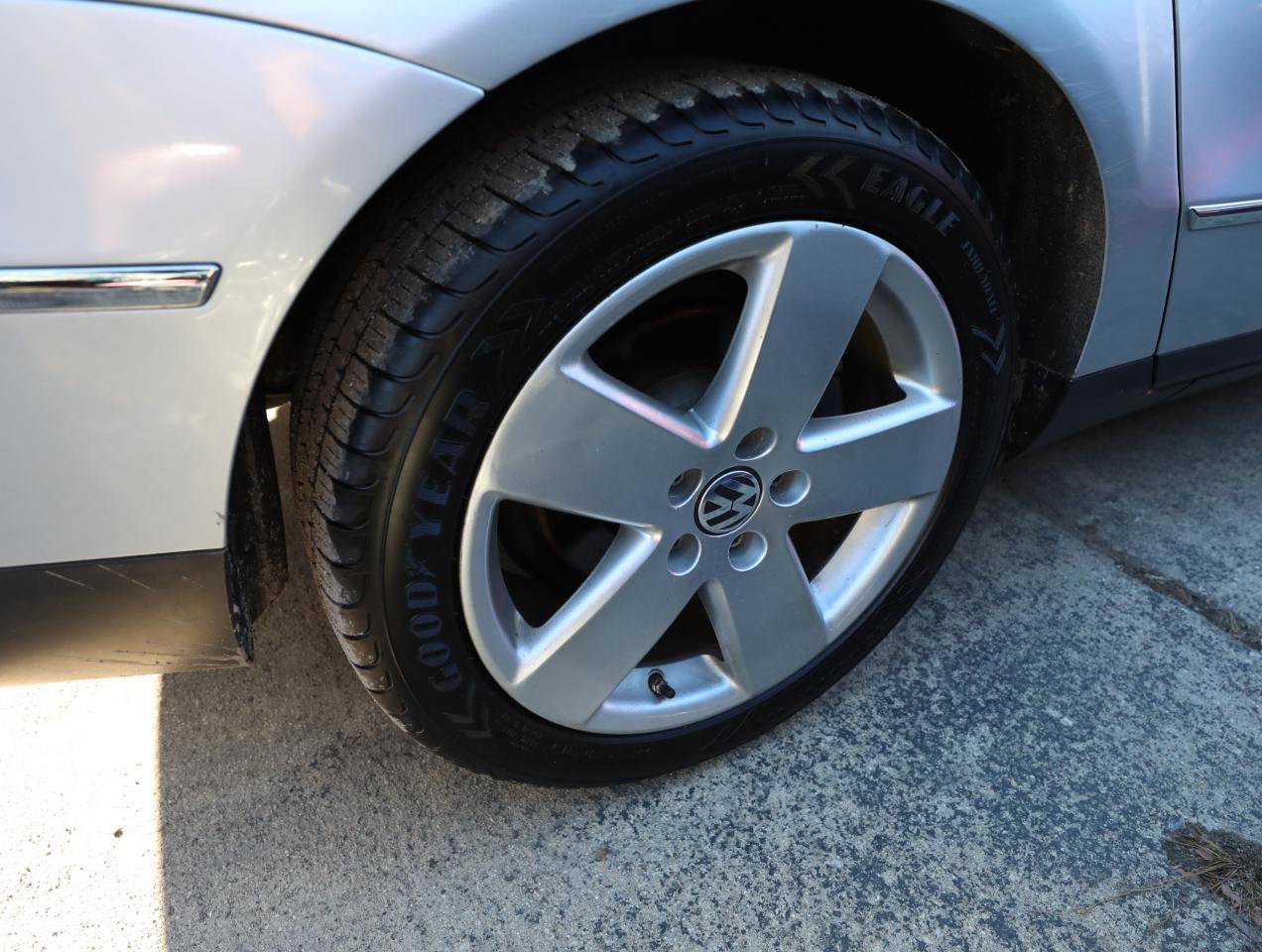 Used 2009 Volkswagen Passat Komfort image 9