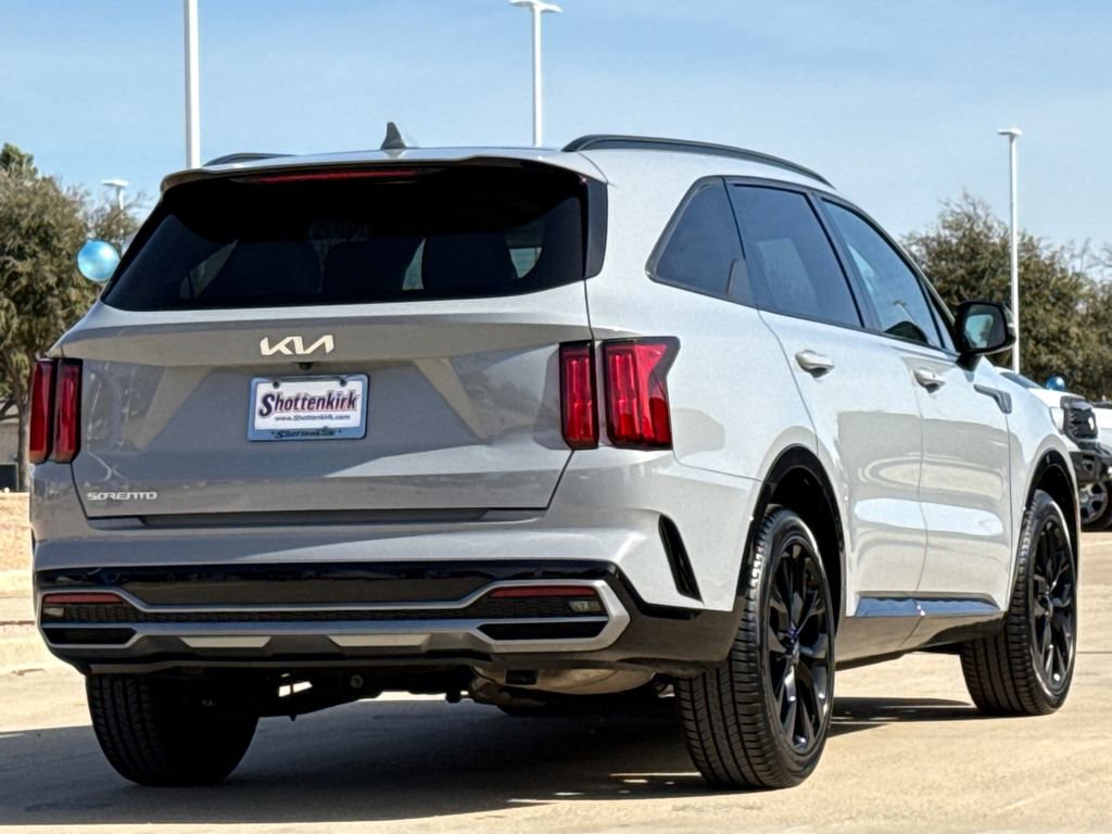 Used 2023 Kia Sorento SX FWD image 8