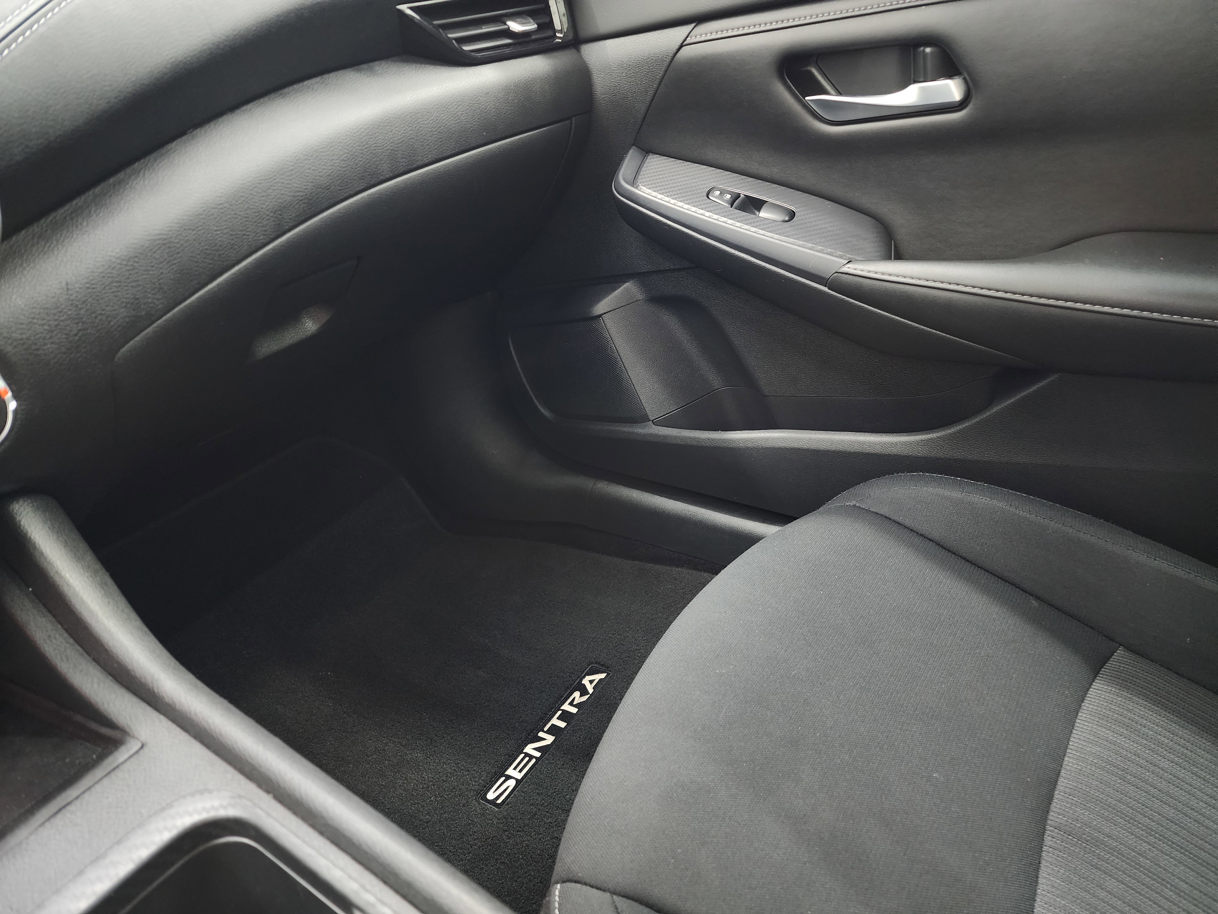 Used 2023 Nissan Sentra SV FWD image 13