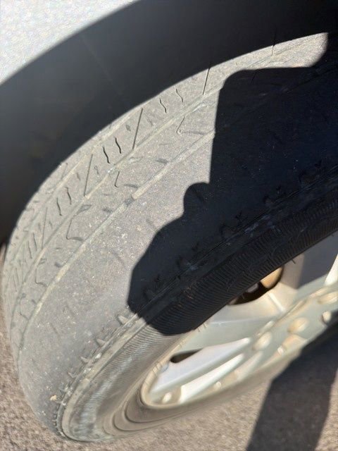 Used 2014 Chrysler Town & Country Touring image 3