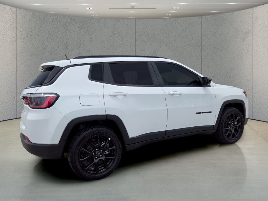 New 2026 Jeep Compass Latitude AWD/4WD image 4