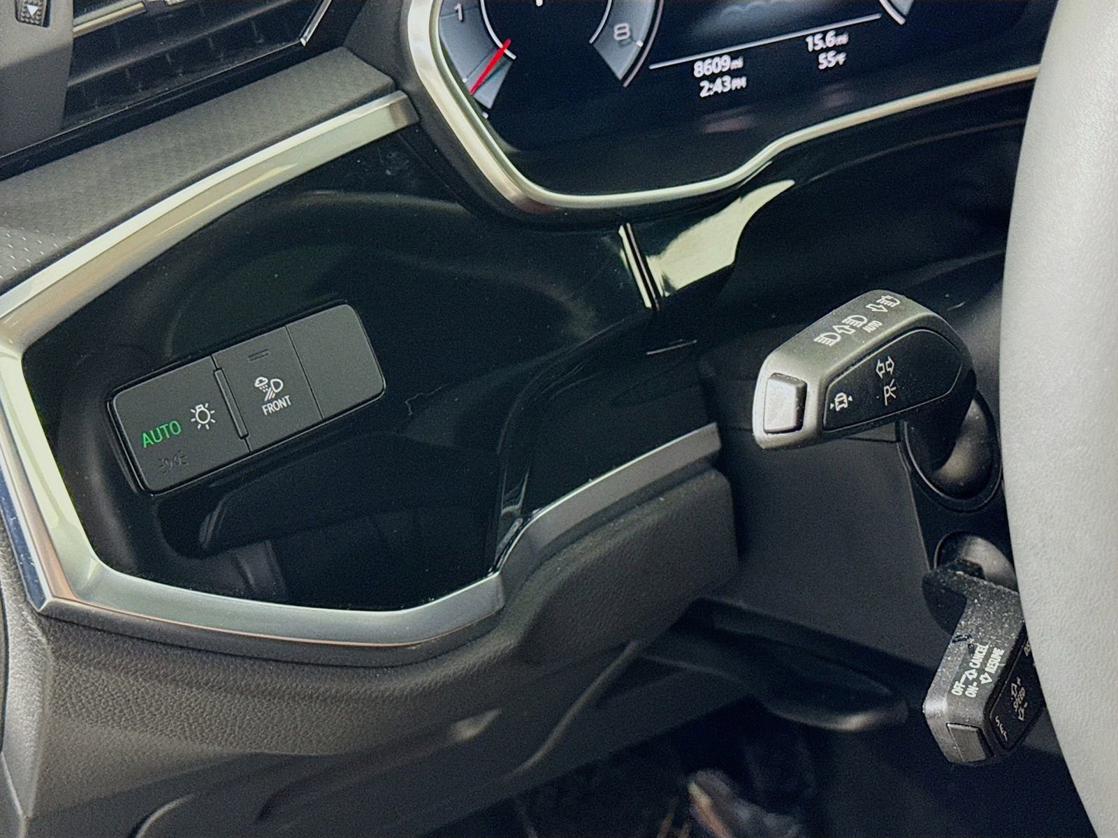 Certified 2025 Audi Q3 2.0T Premium Plus w/ Premium Plus Package image 14