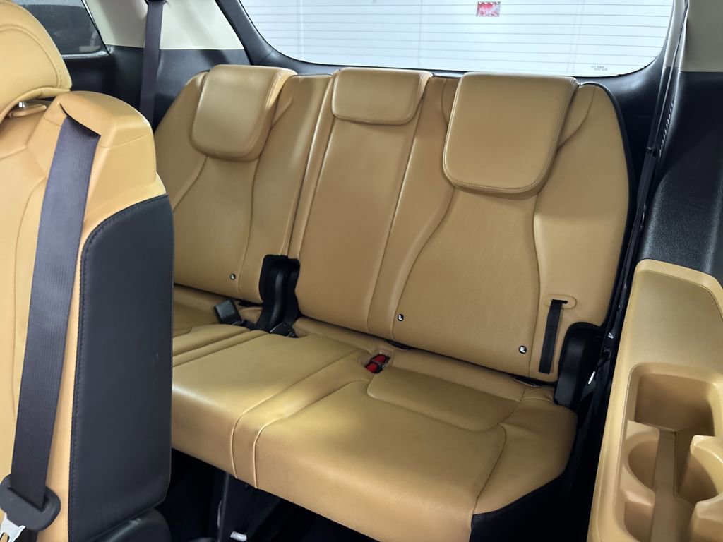 Certified 2024 Kia Carnival EX image 30
