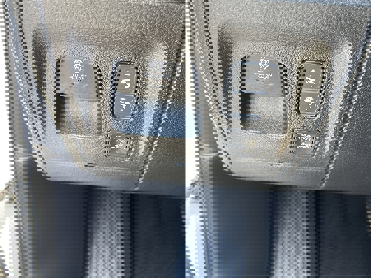 New 2025 RAM 1500 Limited image 17