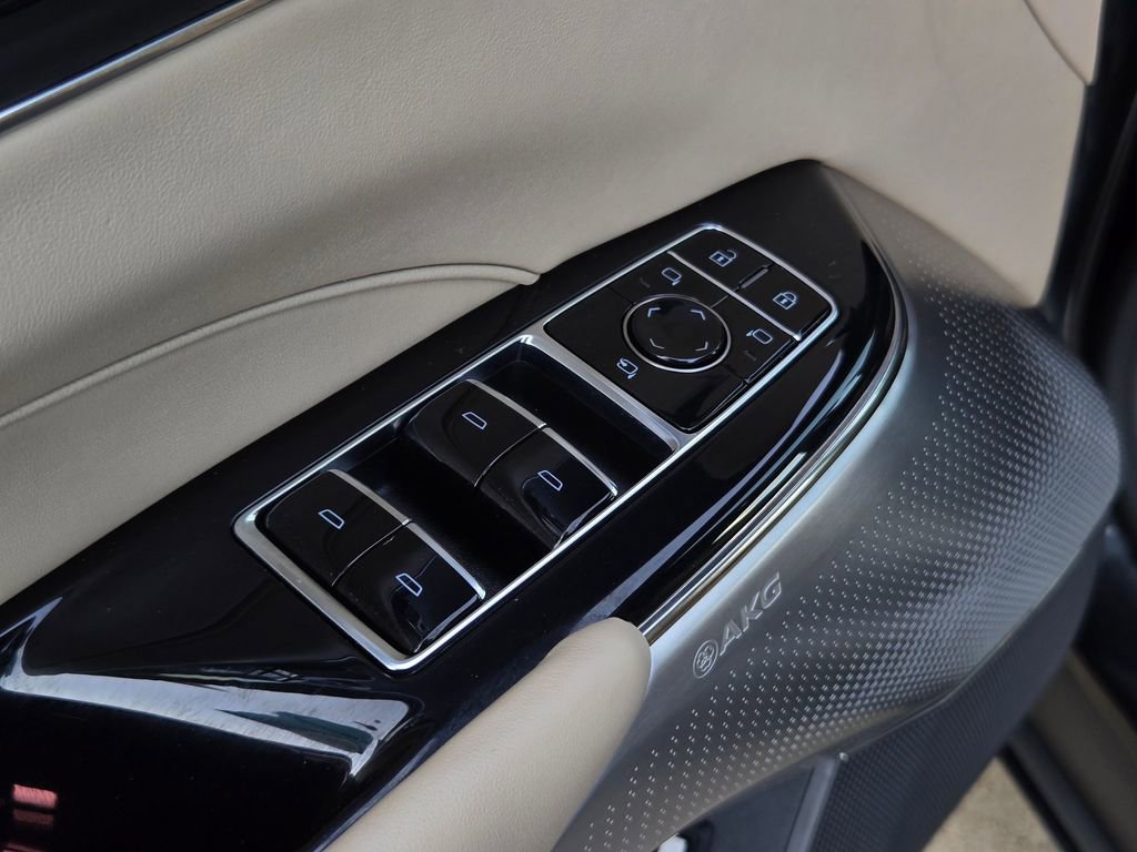 Certified 2024 Cadillac Lyriq Luxury w/ Nappa Leather Package image 27