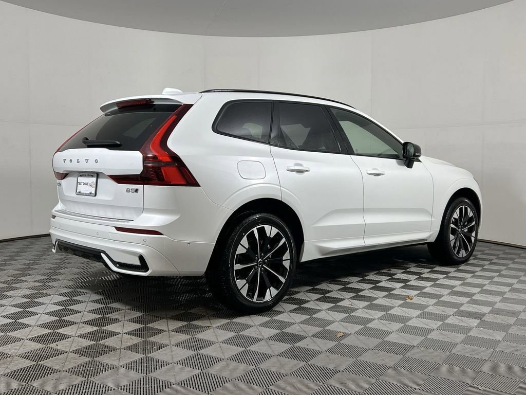 New 2026 Volvo XC60 B5 Plus w/ Protection Package Premier image 8