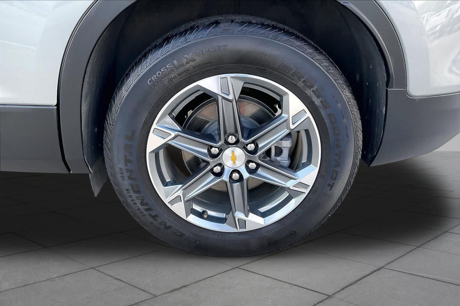 Certified 2024 Chevrolet Blazer LT FWD image 11