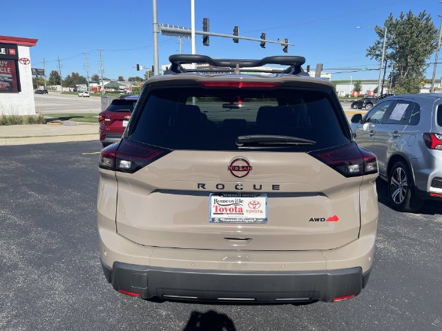 Used 2025 Nissan Rogue SV AWD/4WD image 31
