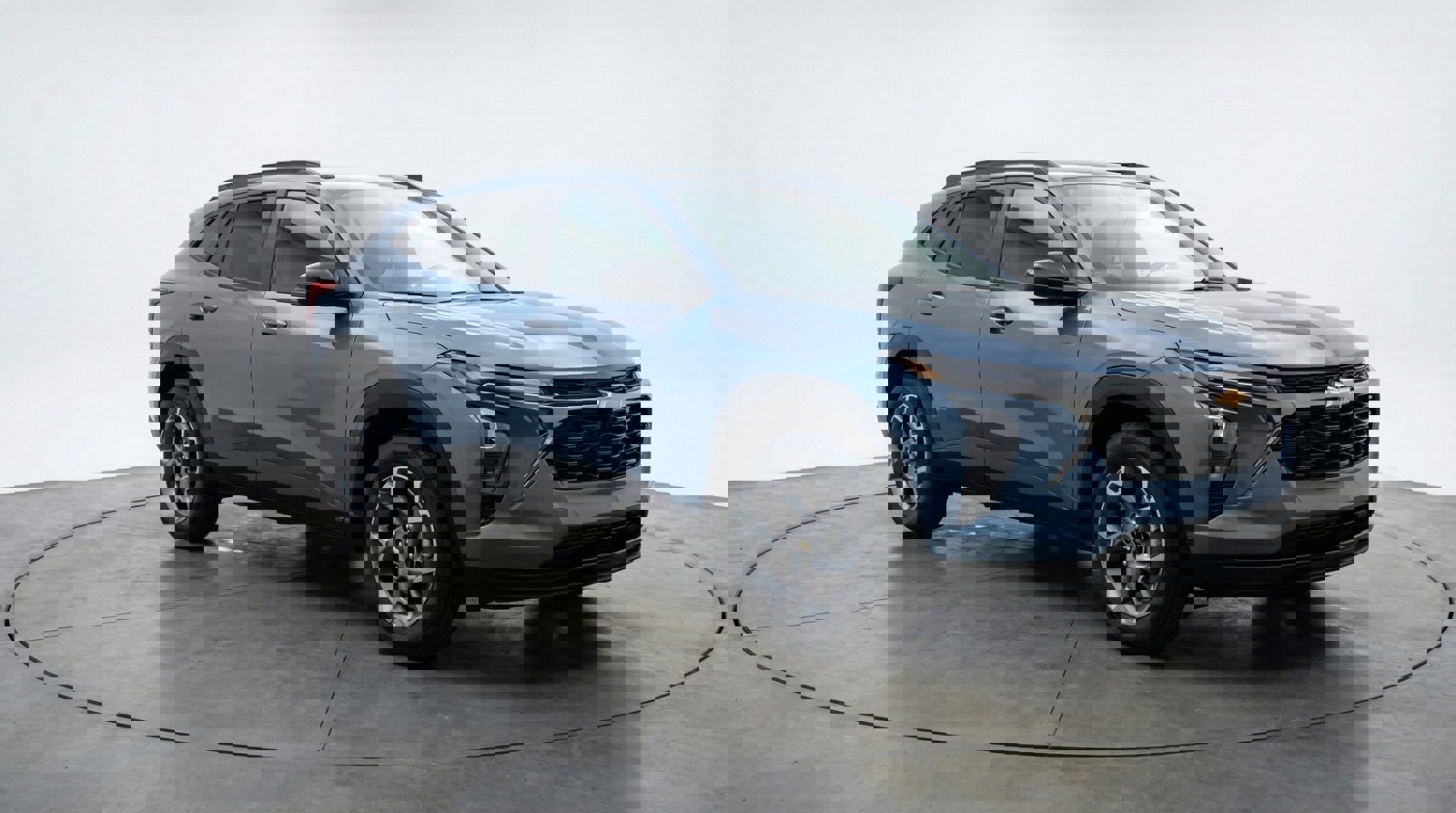 Used 2025 Chevrolet Trax LT image 1