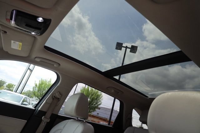Used 2023 Kia Sorento SX AWD/4WD image 2