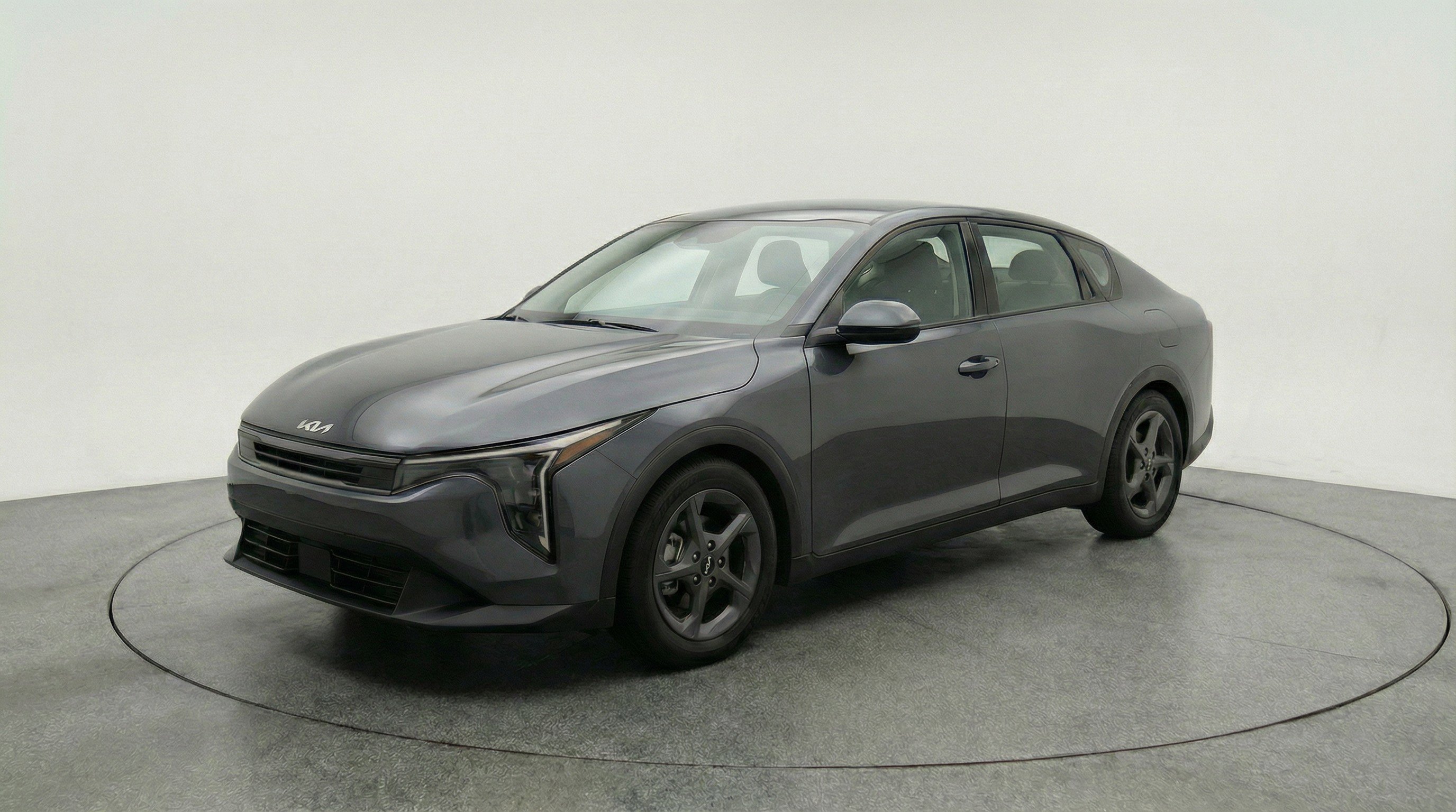 Used 2025 Kia K4 LXS image 3