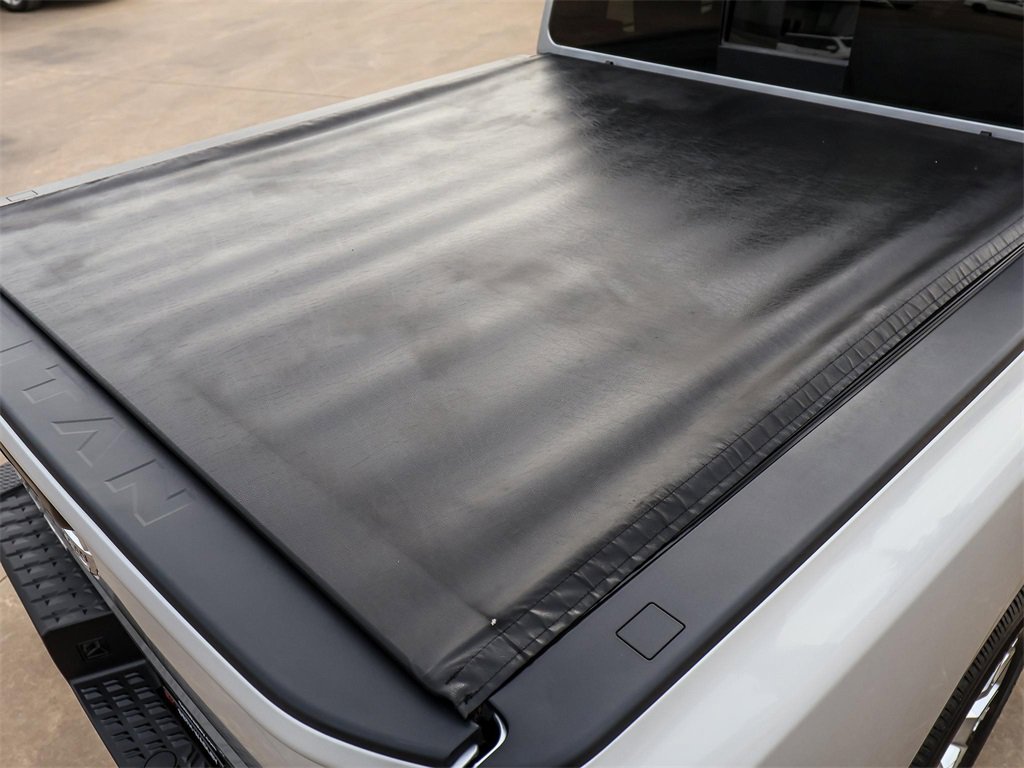 Used 2020 Nissan Titan SL w/ Moonroof Package image 12