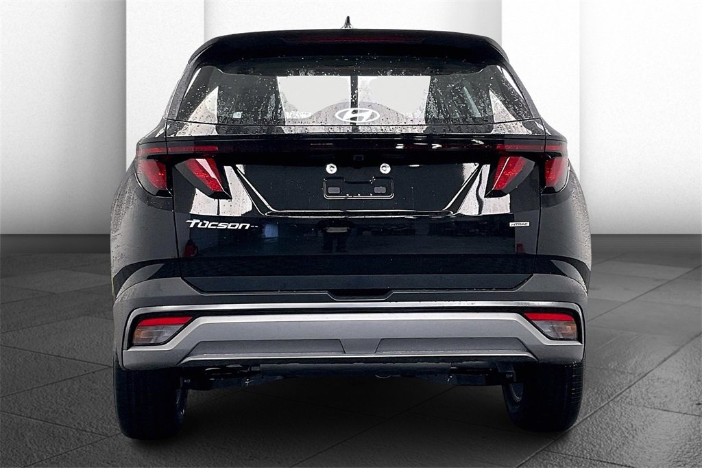 New 2025 Hyundai Tucson SE image 4