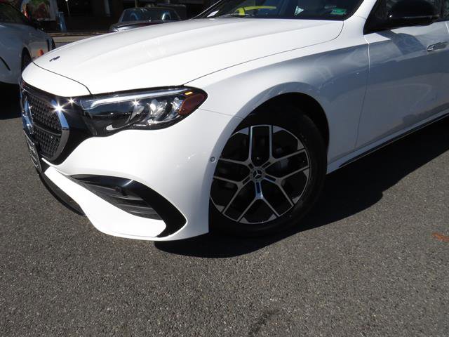 Used 2025 Mercedes-Benz E 350 4MATIC Sedan image 22