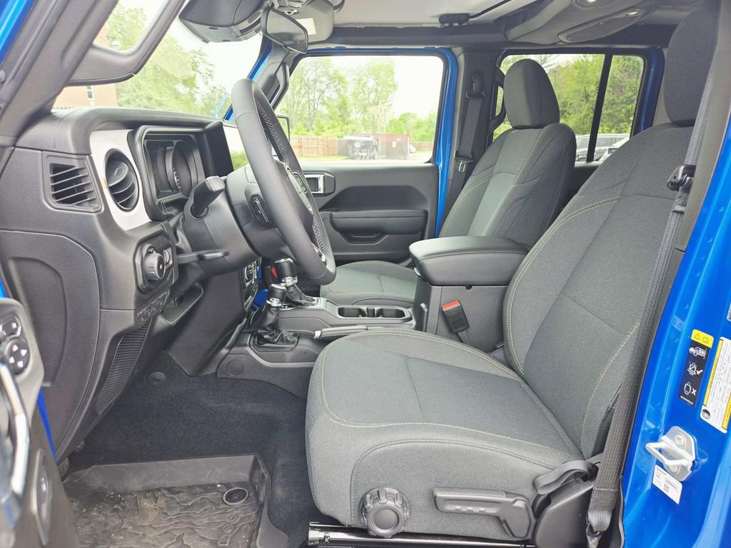 Certified 2025 Jeep Wrangler Sport S image 11
