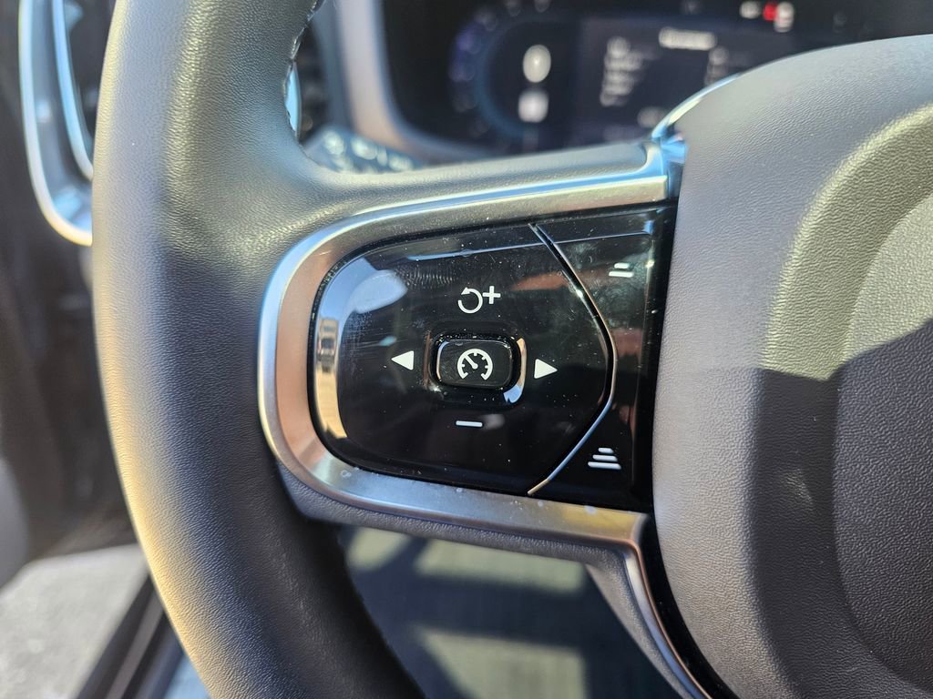 Used 2024 Volvo S60 B5 Plus w/ Climate Package image 22