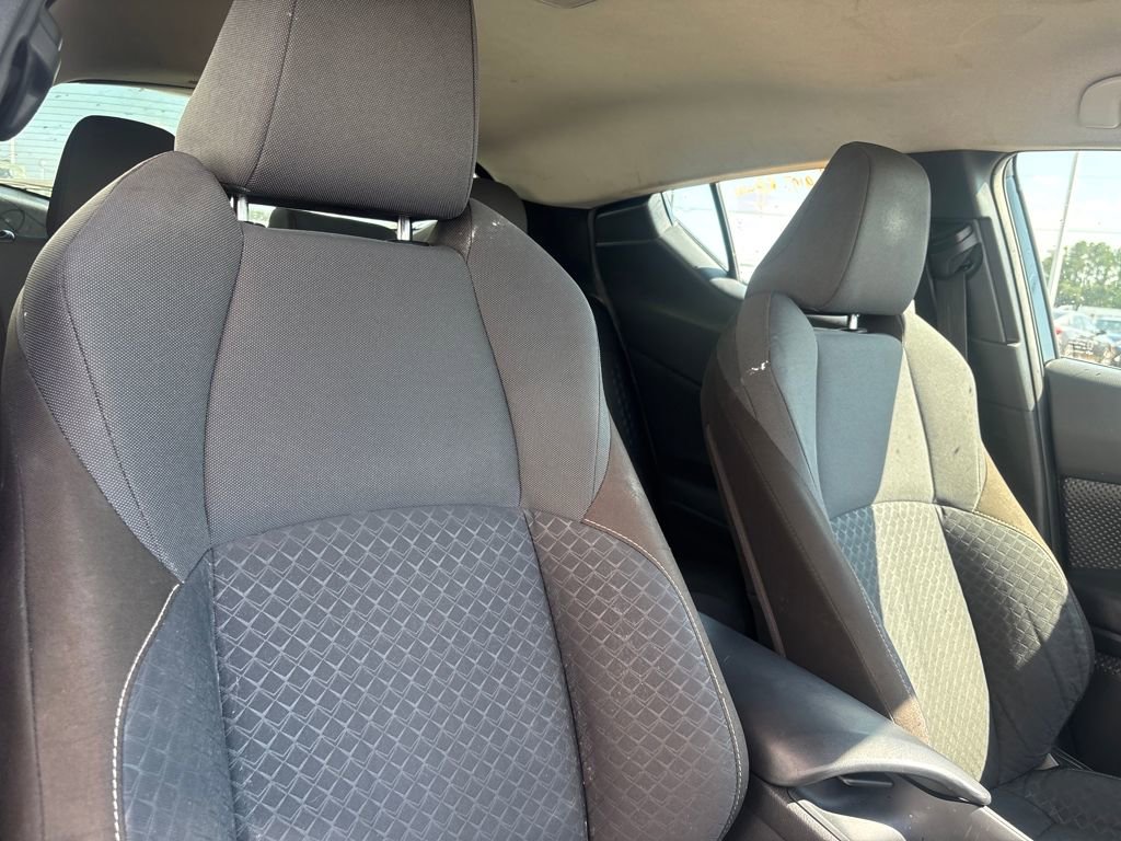 Used 2020 Toyota C-HR LE image 15