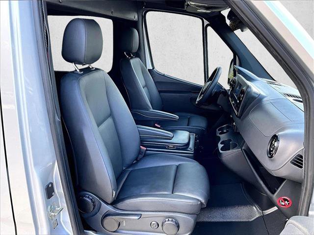 Used 2023 Mercedes-Benz Sprinter 2500 image 9