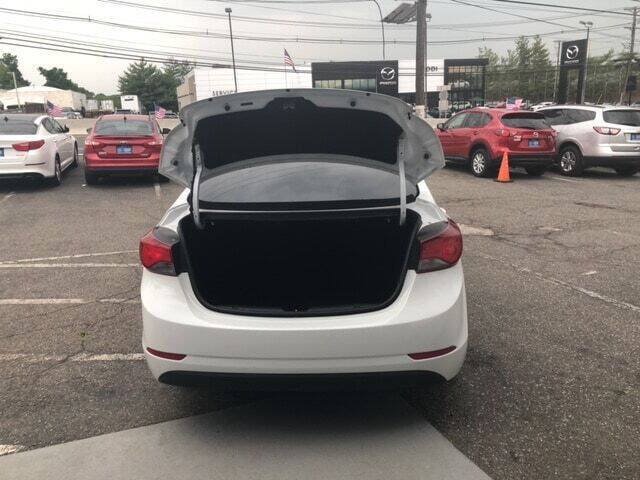 Used 2014 Hyundai Elantra SE FWD image 9