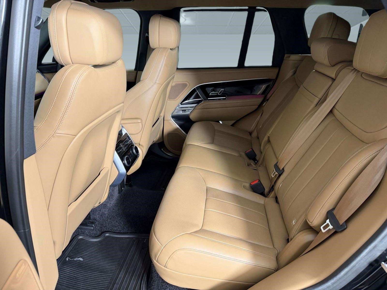 Used 2024 Land Rover Range Rover SE AWD/4WD image 13