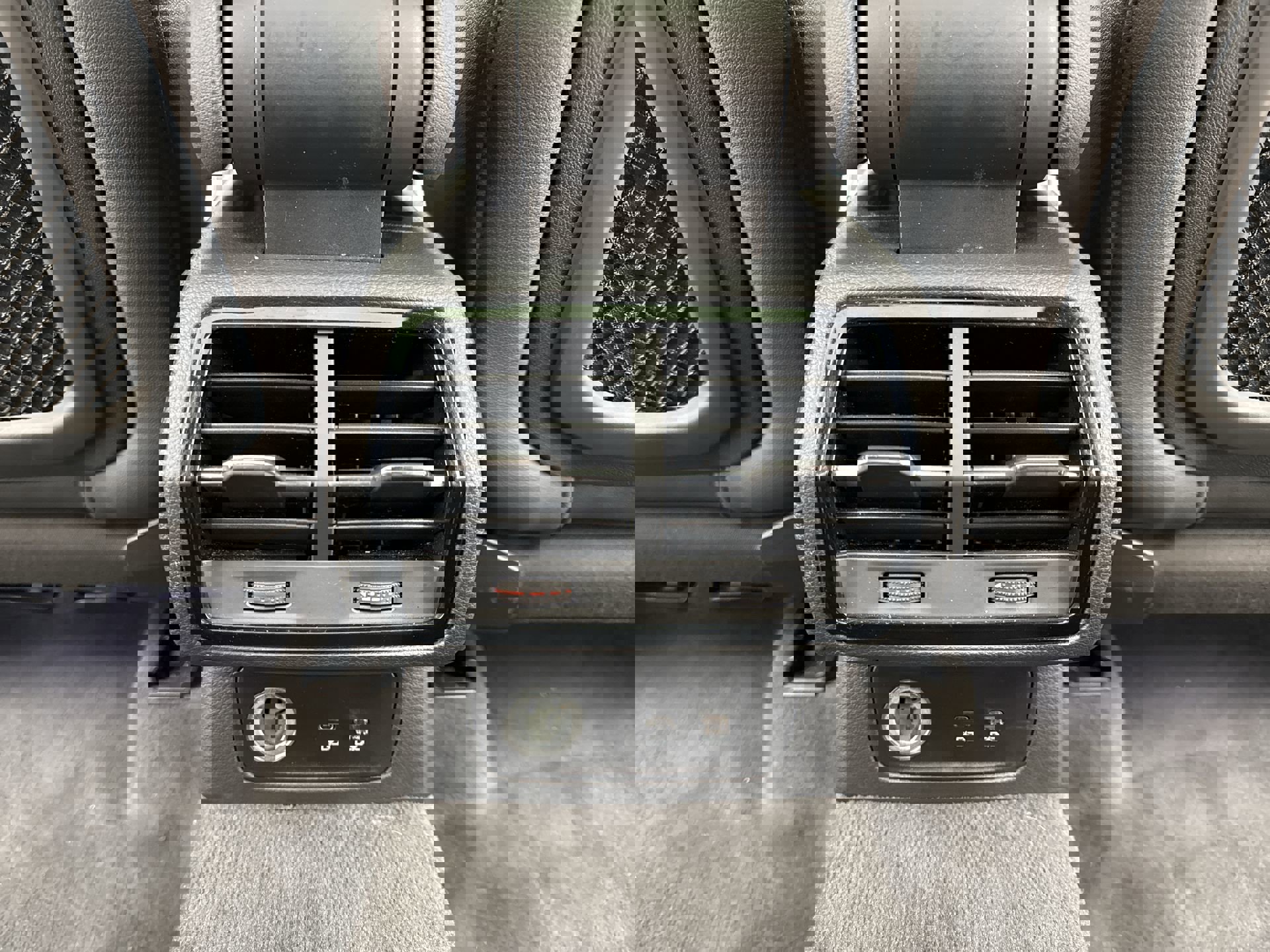 Used 2020 Audi Q3 2.0T Premium Plus w/ Premium Plus Package image 21