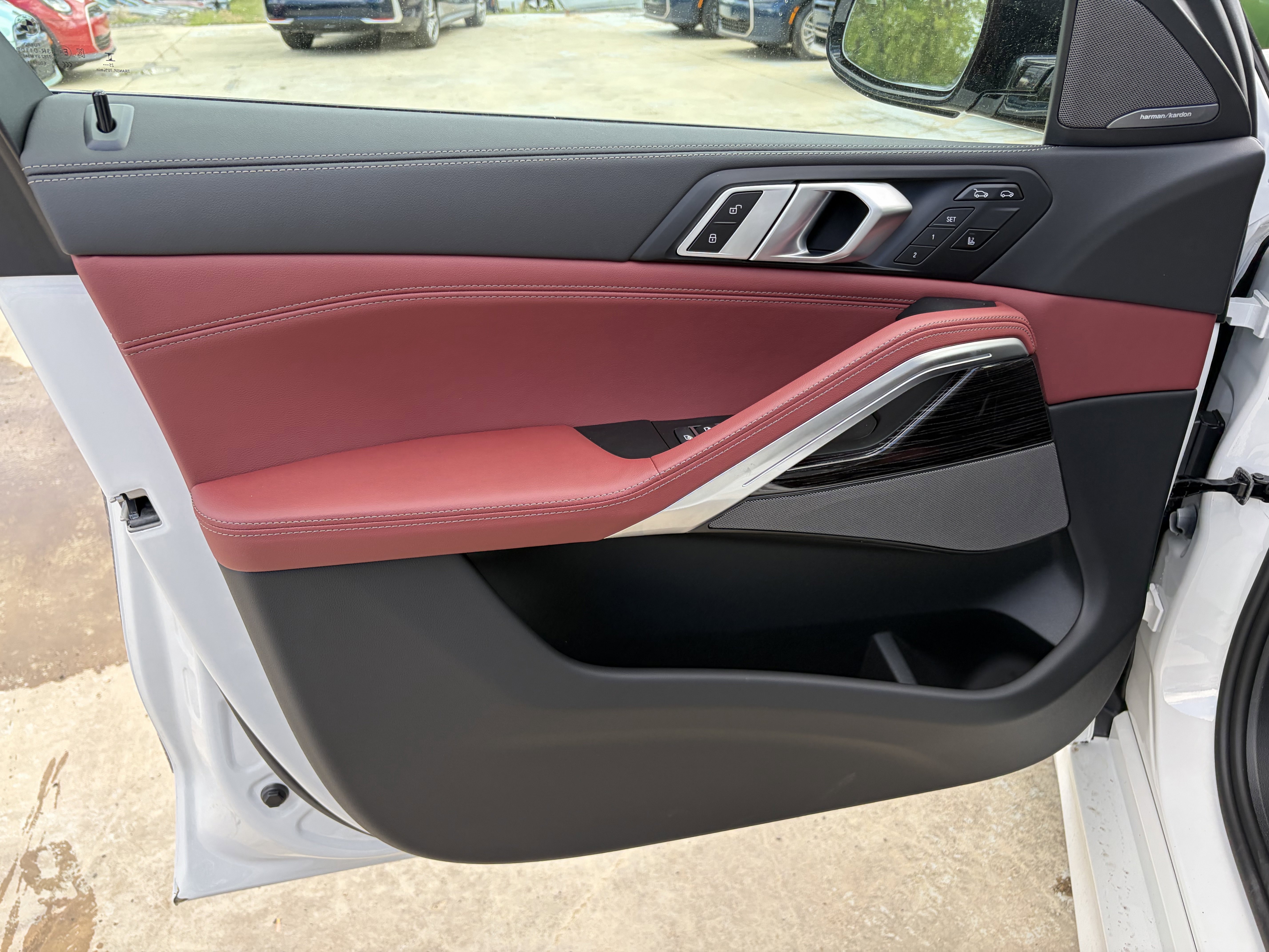 New 2026 BMW X6 xDrive40i w/ Climate Comfort Package image 7