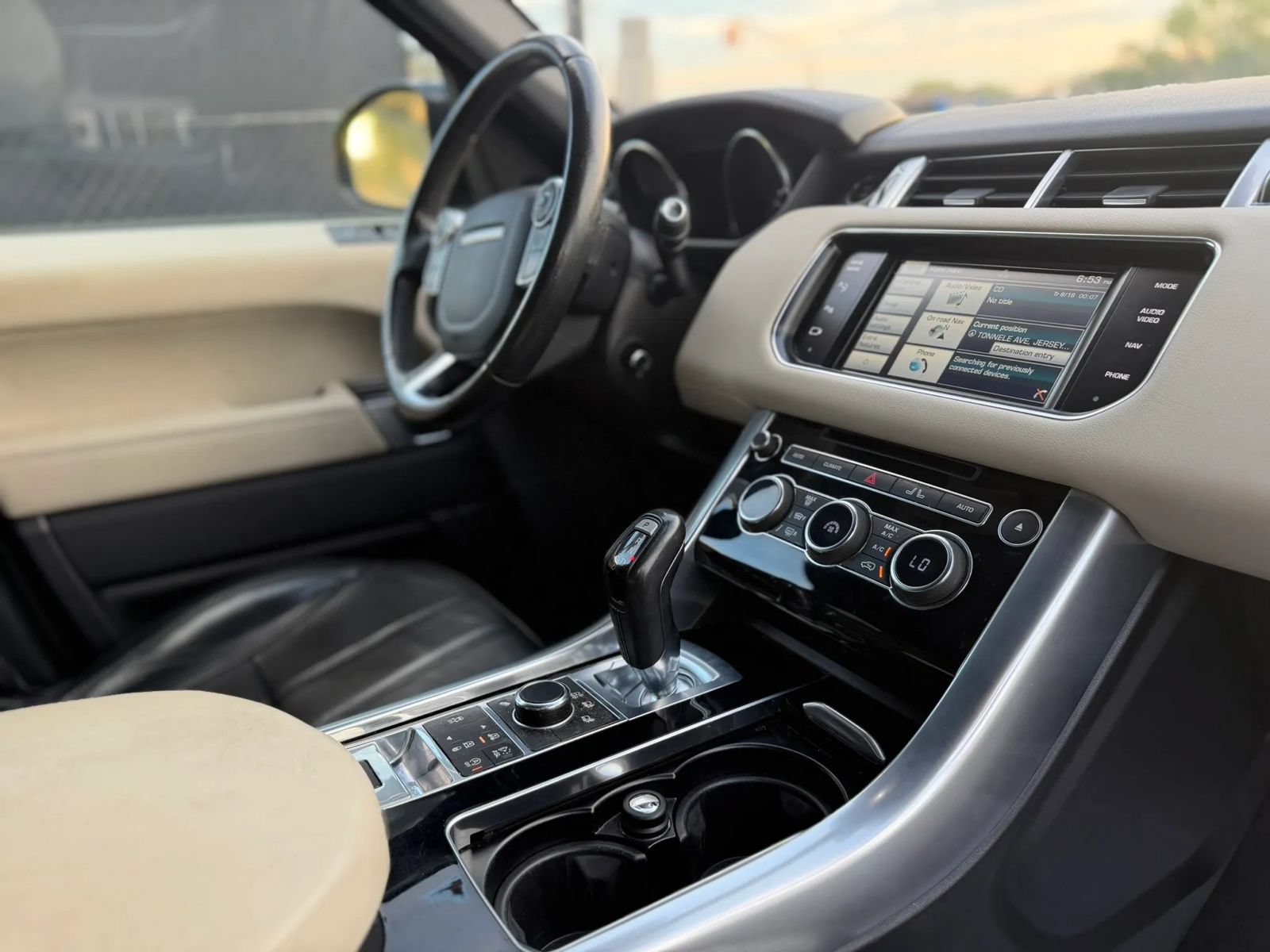 Used 2015 Land Rover Range Rover Sport HSE AWD/4WD image 14